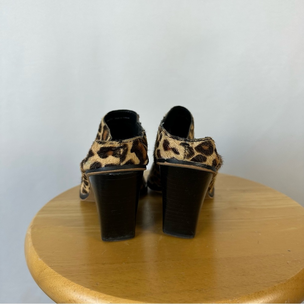 Dolce Vita Ira Leopard Print Blocked Heel - Picture 2 of 6
